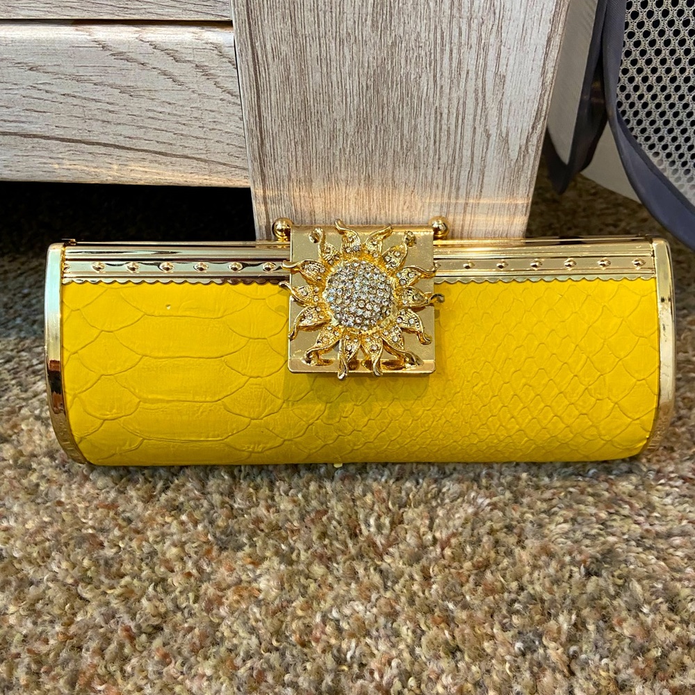 Vintage Yellow Snake Print Hand Clutch with Stunning Gold Rhinestoned Sunflower